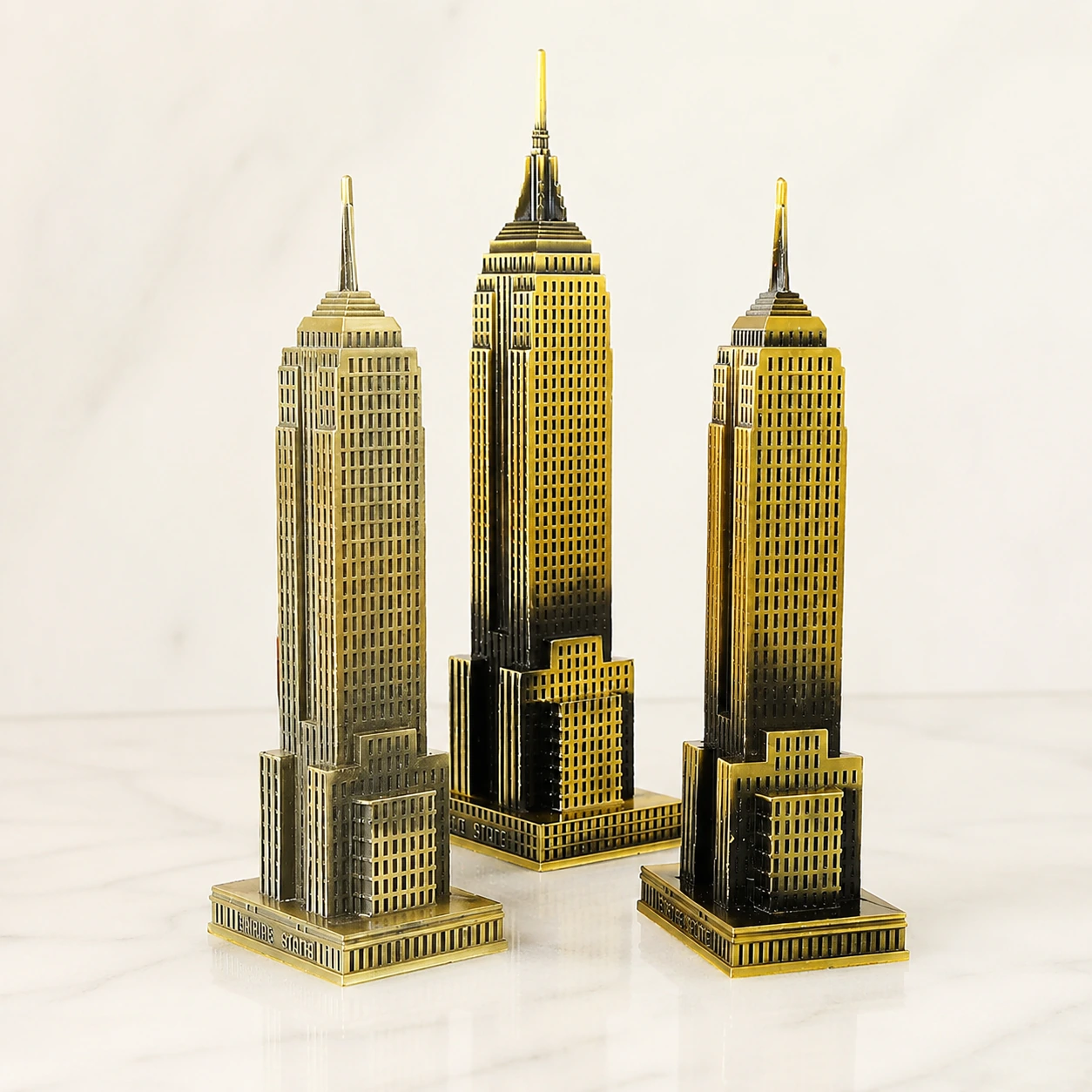 New York themed metal souvenir ornaments